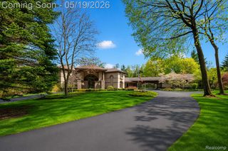 1800 Tiverton Road, Bloomfield Hills, MI 48304