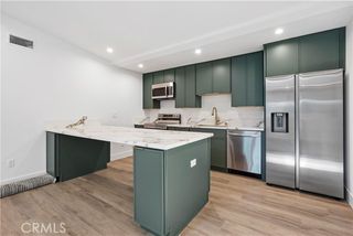 10028 shoup, Chatsworth (los Angeles), CA 91311