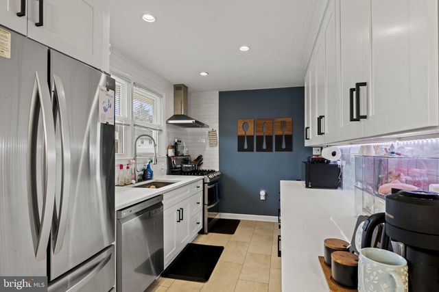 80 E CHESTNUT AVE, Bellmawr, NJ 08031