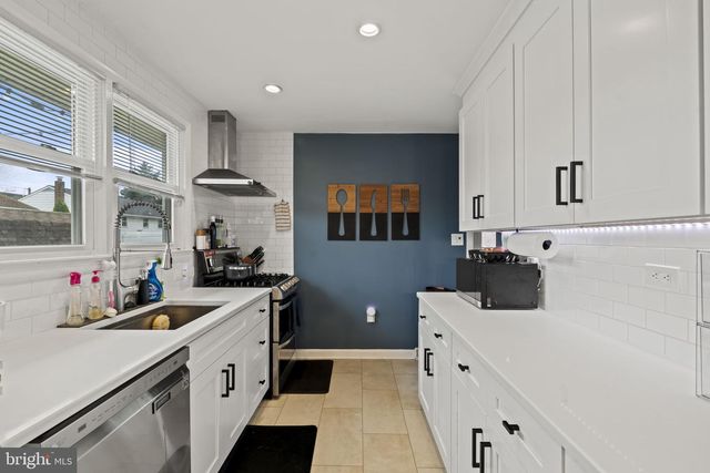 80 E CHESTNUT AVE, Bellmawr, NJ 08031