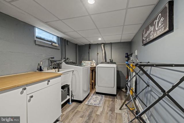 80 E CHESTNUT AVE, Bellmawr, NJ 08031