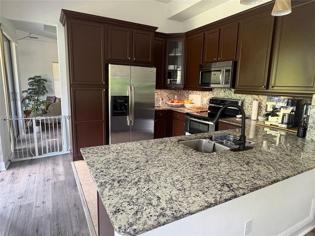 8378 NW 39th Court 8378, Cooper City, FL 33024