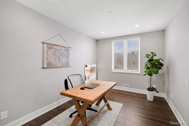 4163 E Maple Avenue, Grand Blanc, MI 48439