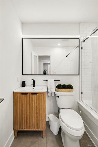 4163 E Maple Avenue, Grand Blanc, MI 48439