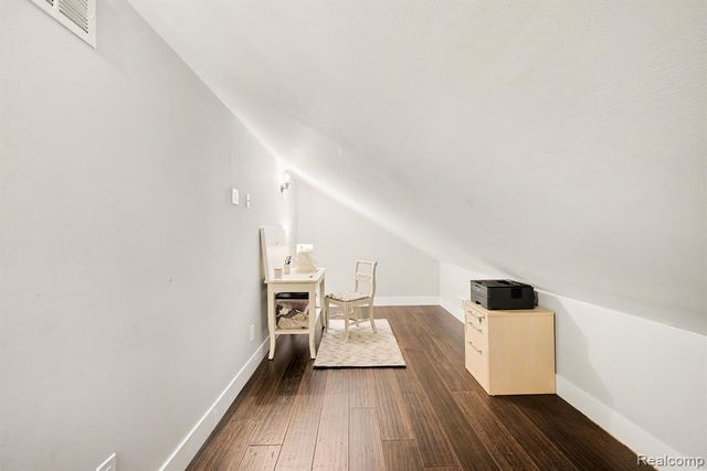 4163 E Maple Avenue, Grand Blanc, MI 48439