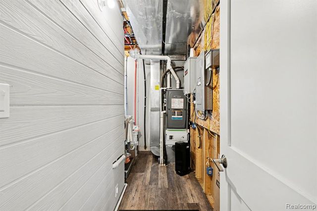 4163 E Maple Avenue, Grand Blanc, MI 48439