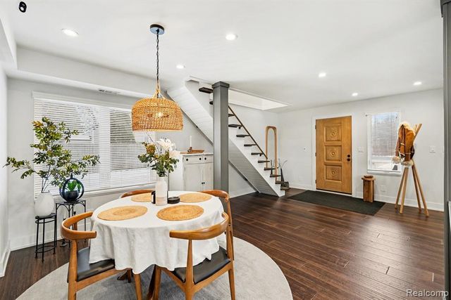 4163 E Maple Avenue, Grand Blanc, MI 48439