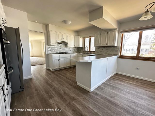 2470 Linda Avenue, Saginaw, MI 48603