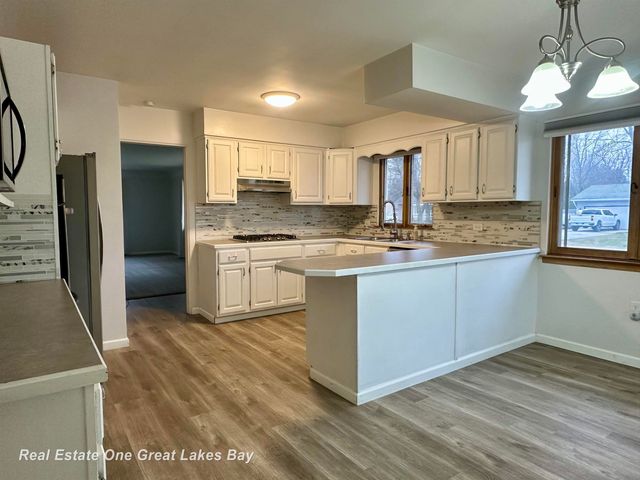 2470 Linda Avenue, Saginaw, MI 48603