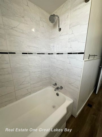 2470 Linda Avenue, Saginaw, MI 48603