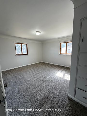 2470 Linda Avenue, Saginaw, MI 48603