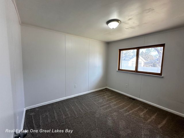 2470 Linda Avenue, Saginaw, MI 48603