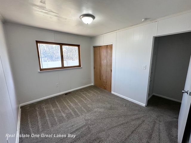 2470 Linda Avenue, Saginaw, MI 48603