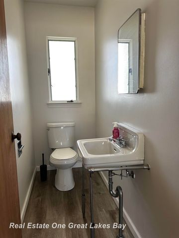 2470 Linda Avenue, Saginaw, MI 48603