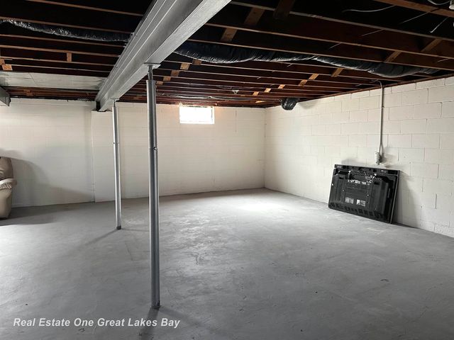 2470 Linda Avenue, Saginaw, MI 48603