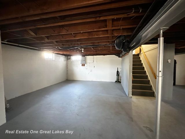 2470 Linda Avenue, Saginaw, MI 48603