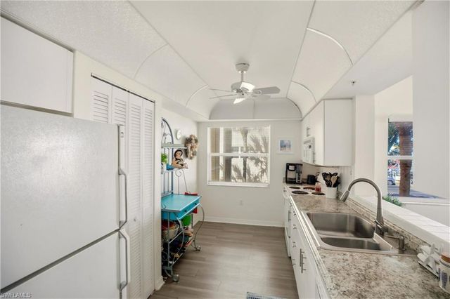 4421 Bay Beach LN # 611, Fort Myers Beach, FL 33931