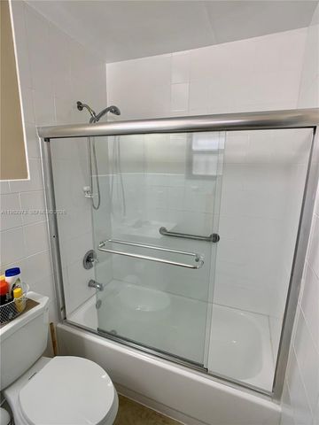 15529 SW 69th Ter Side, Miami, FL 33193