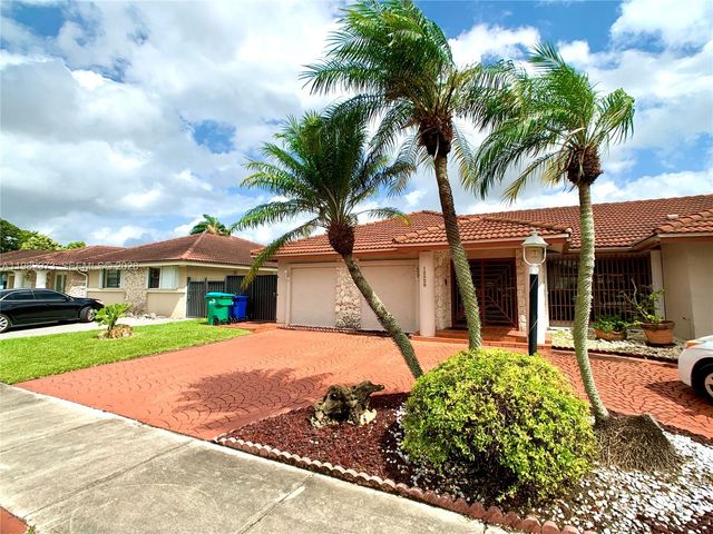 15529 SW 69th Ter Side, Miami, FL 33193