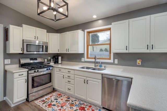 4709 Hamlet Place, Madison, WI 53714