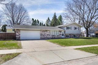 4709 Hamlet Place, Madison, WI 53714