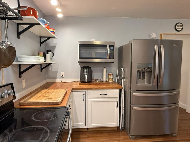 130 E Phillips Road, Angleton, TX 77515