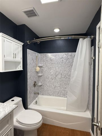 130 E Phillips Road, Angleton, TX 77515