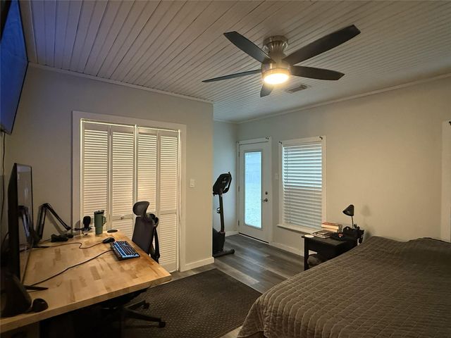 130 E Phillips Road, Angleton, TX 77515