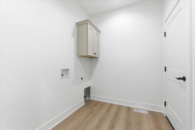 5356 W ARDMORE Street, Council Bluffs, IA 51503