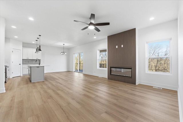 5356 W ARDMORE Street, Council Bluffs, IA 51503