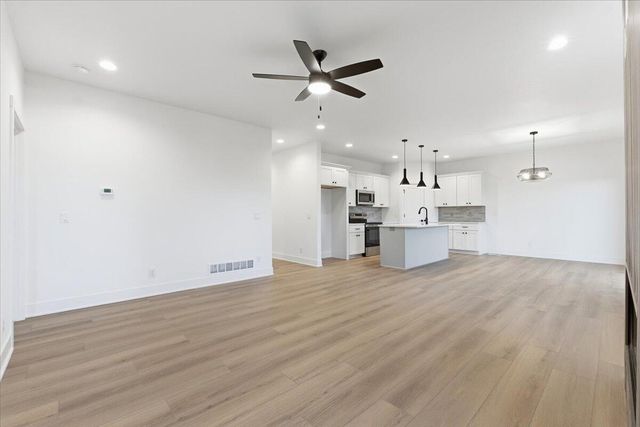 5356 W ARDMORE Street, Council Bluffs, IA 51503