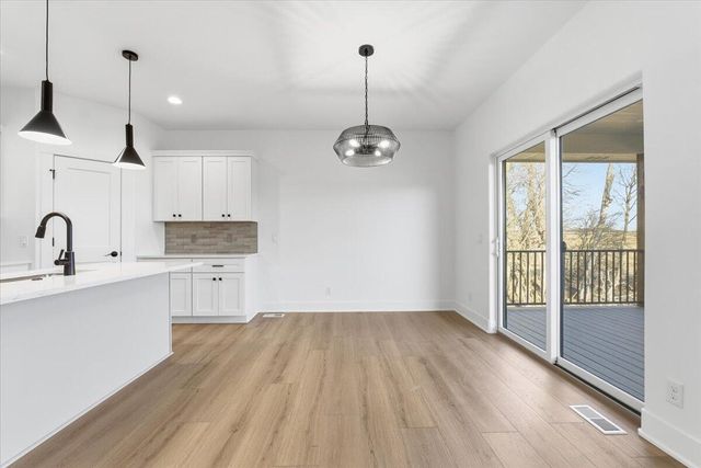 5356 W ARDMORE Street, Council Bluffs, IA 51503