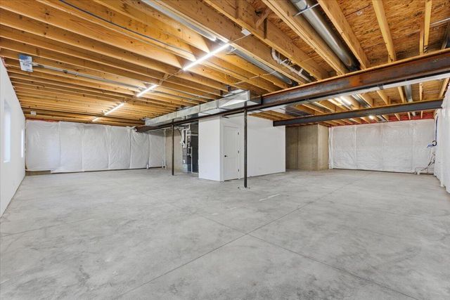 5356 W ARDMORE Street, Council Bluffs, IA 51503