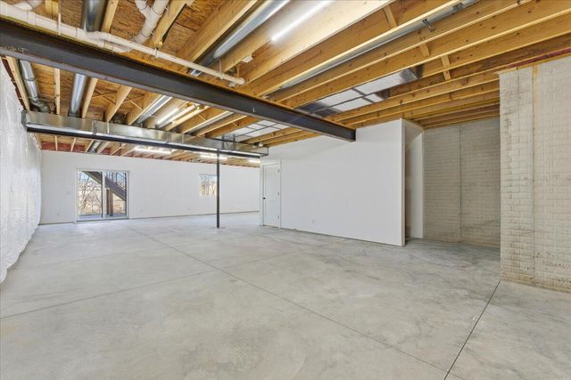 5356 W ARDMORE Street, Council Bluffs, IA 51503