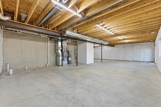 5356 W ARDMORE Street, Council Bluffs, IA 51503