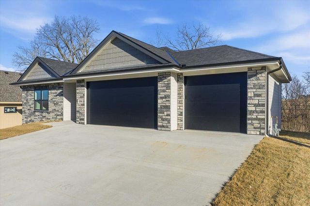 5356 W ARDMORE Street, Council Bluffs, IA 51503