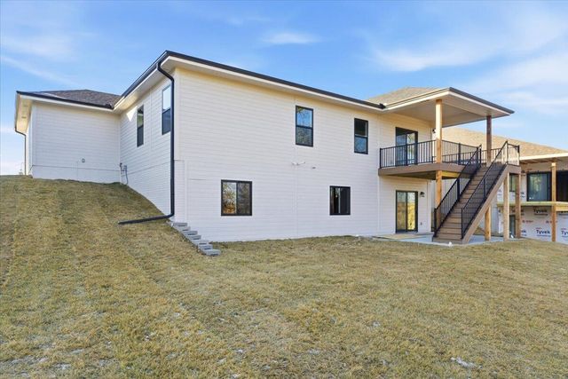 5356 W ARDMORE Street, Council Bluffs, IA 51503