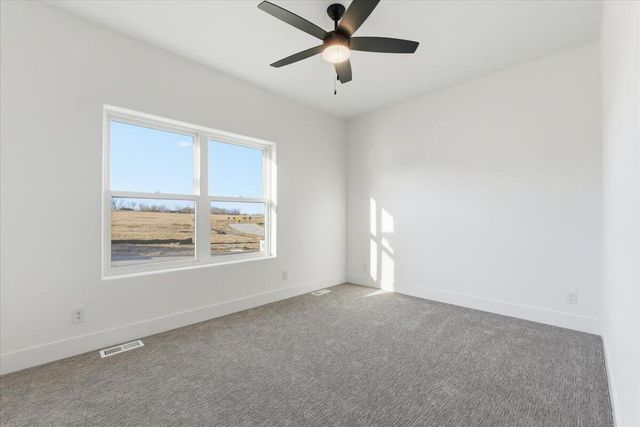 5356 W ARDMORE Street, Council Bluffs, IA 51503