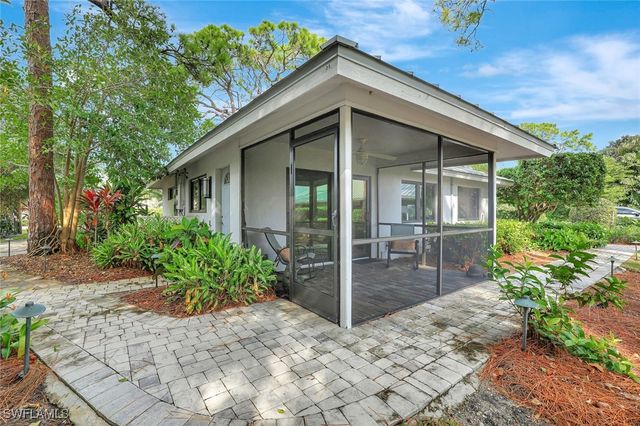 36 Cajeput DR, Naples, FL 34108