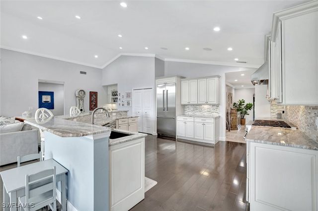 36 Cajeput DR, Naples, FL 34108