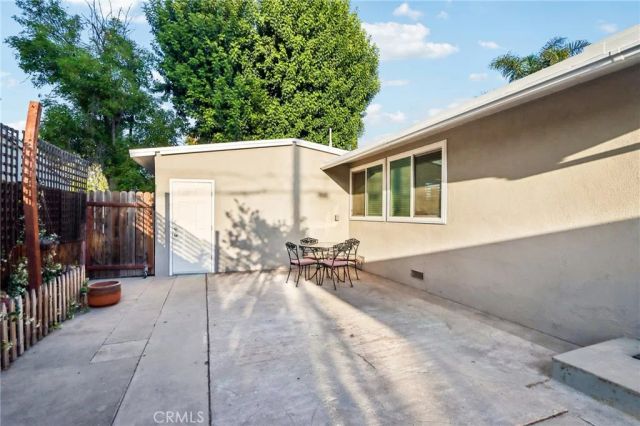 8411 Mammoth Avenue, Panorama City, CA 91402