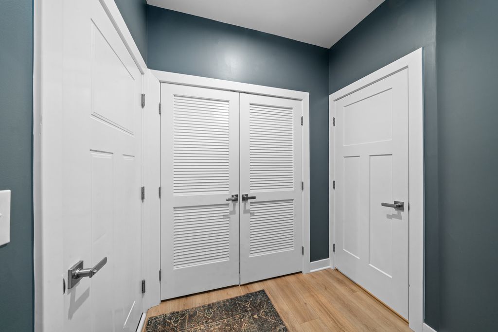 Image 19 of property listing at 1306 S Wind Drive, Sandwich, IL 60548