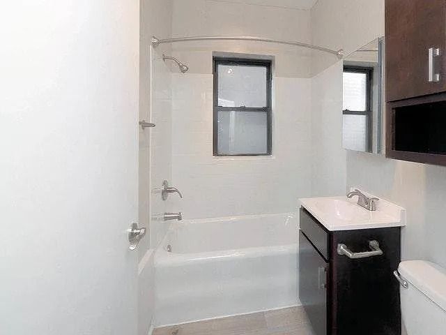 1540 W Waveland Avenue 3, Chicago, IL 60613