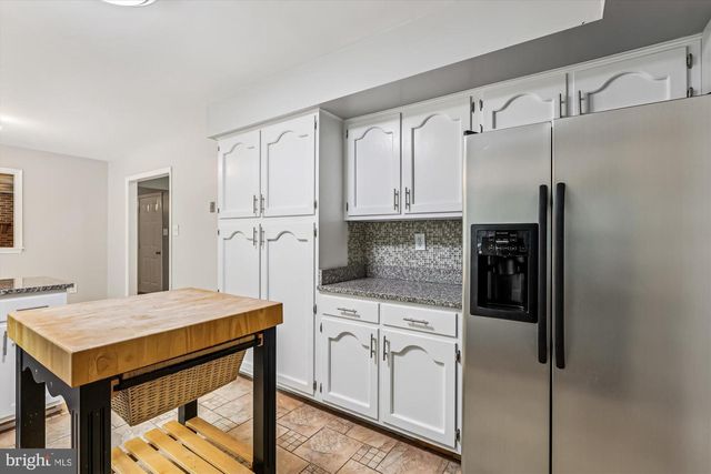 3643 FOXHALL PL, White Plains, MD 20695