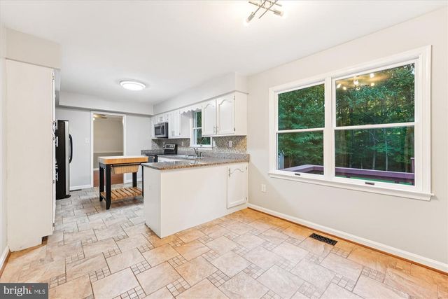 3643 FOXHALL PL, White Plains, MD 20695