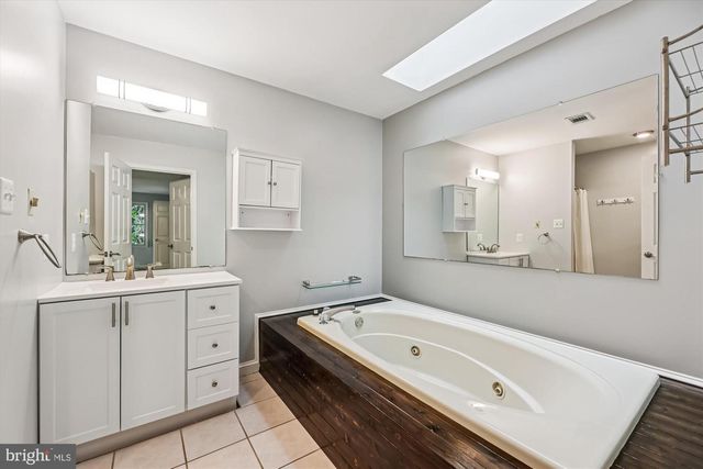 3643 FOXHALL PL, White Plains, MD 20695