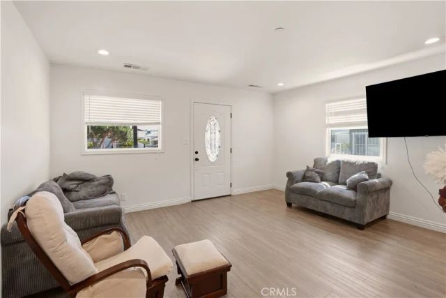 339 E 103 Street, Los Angeles, CA 90003