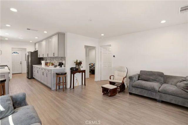 339 E 103 Street, Los Angeles, CA 90003