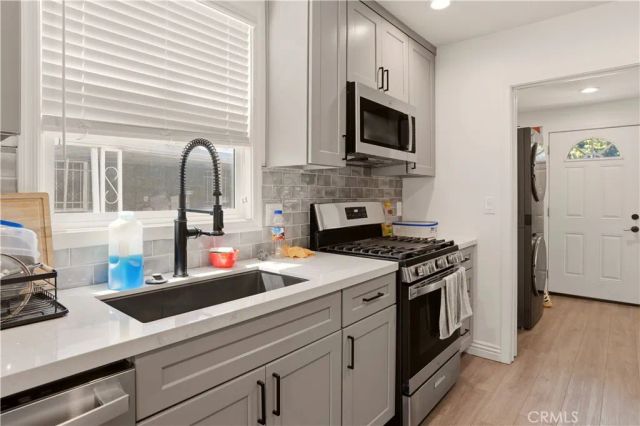 339 E 103 Street, Los Angeles, CA 90003