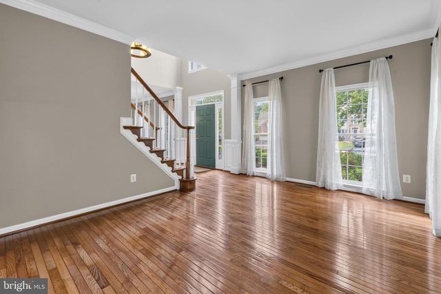 8155 CANCUN CT, Gainesville, VA 20155
